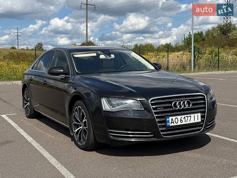 Седан Audi A8 2012 в Рівному