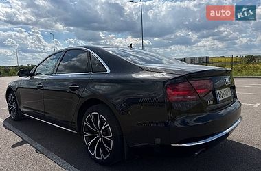 Седан Audi A8 2012 в Рівному