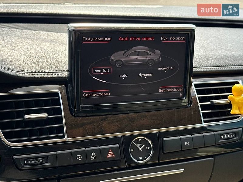 Седан Audi A8 2012 в Рівному