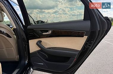 Седан Audi A8 2012 в Рівному