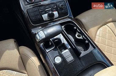 Седан Audi A8 2012 в Рівному