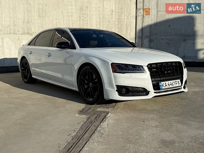 Седан Audi A8 2017 в Киеве