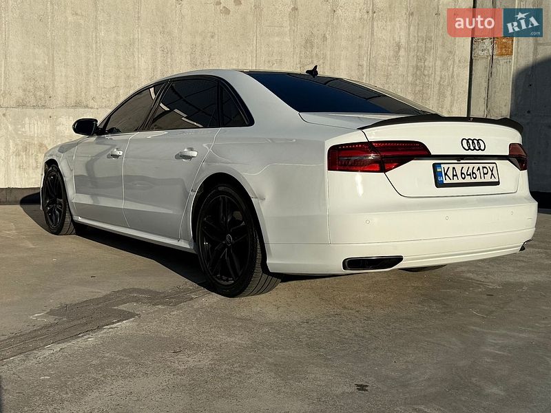 Седан Audi A8 2017 в Киеве