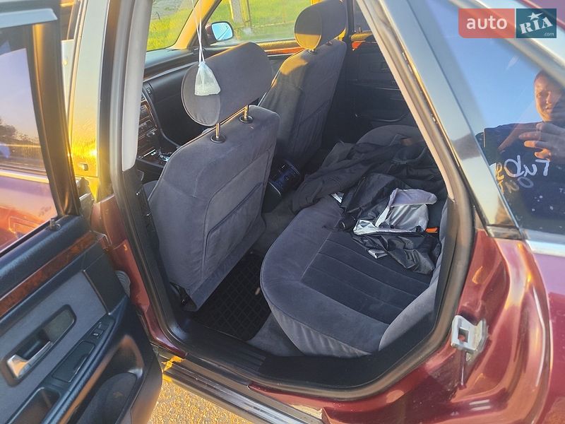 Седан Audi A8 1994 в Варві