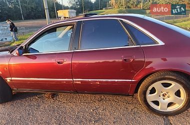 Седан Audi A8 1994 в Варві