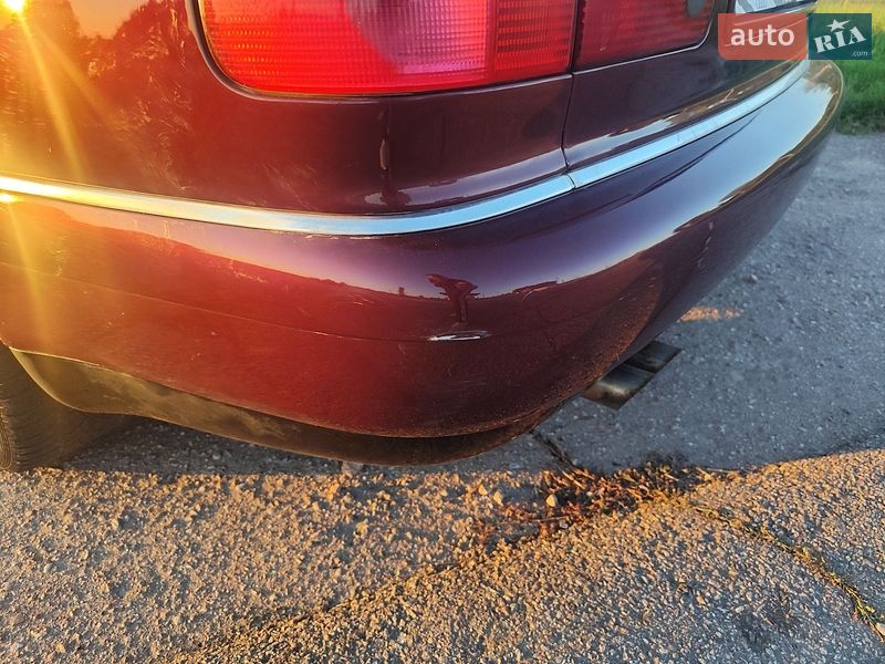 Седан Audi A8 1994 в Варві