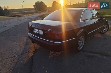 Седан Audi A8 1994 в Варві