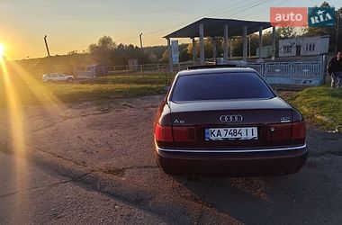 Седан Audi A8 1994 в Варві
