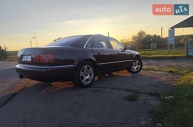 Седан Audi A8 1994 в Варві