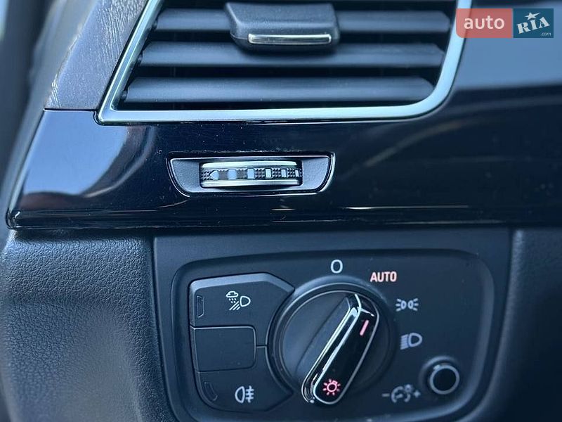 Седан Audi A8 2017 в Києві