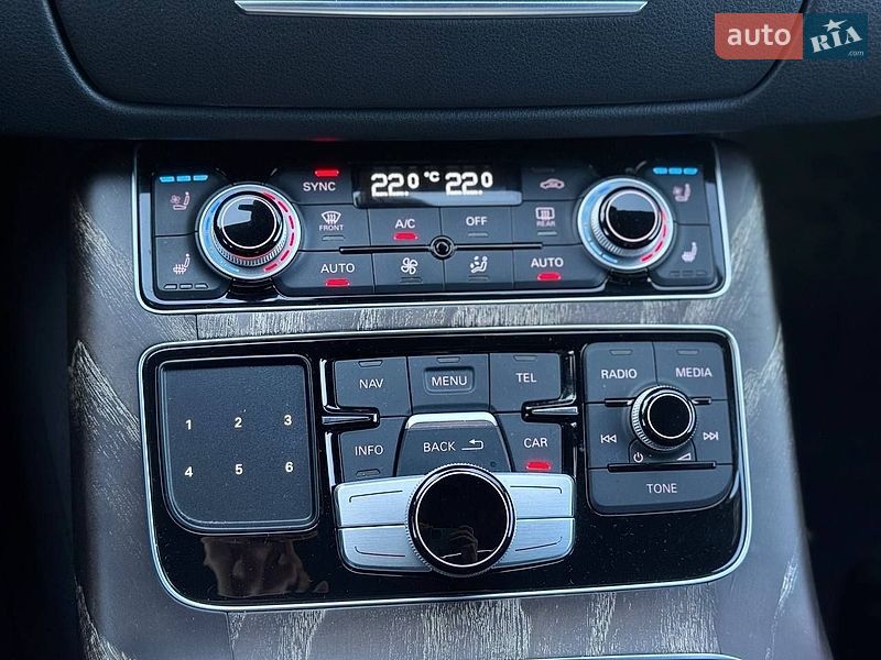 Седан Audi A8 2017 в Києві