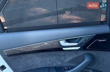 Седан Audi A8 2017 в Києві