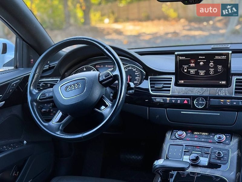 Седан Audi A8 2017 в Києві