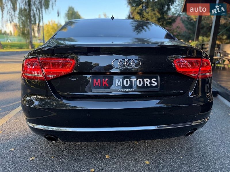 Седан Audi A8 2013 в Киеве