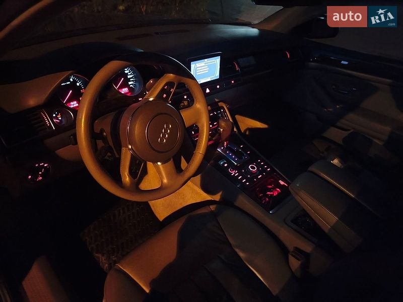 Седан Audi A8 2003 в Запорожье