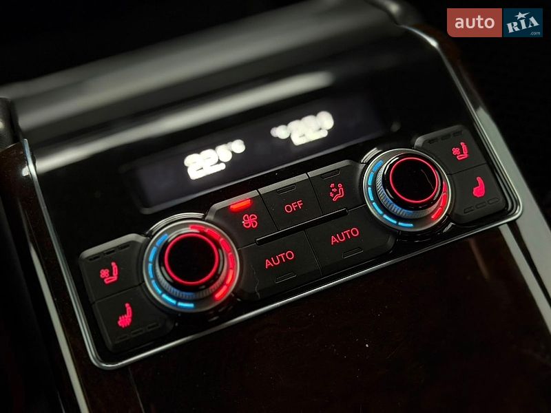 Седан Audi A8 2012 в Павлограді