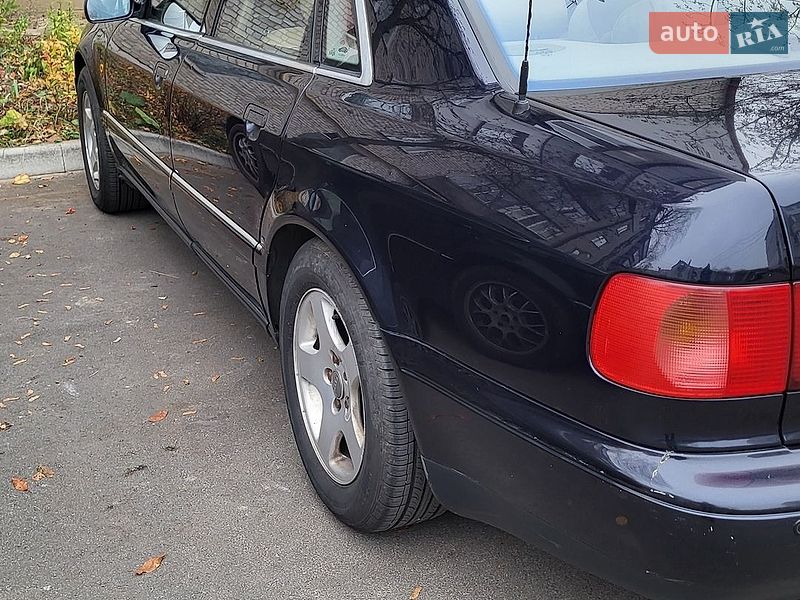 Седан Audi A8 1998 в Броварах