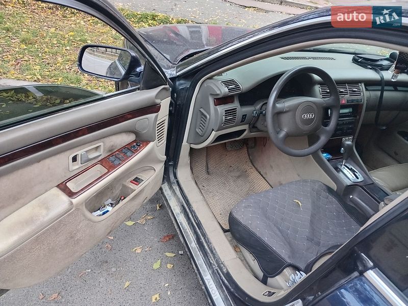 Седан Audi A8 1999 в Калуше