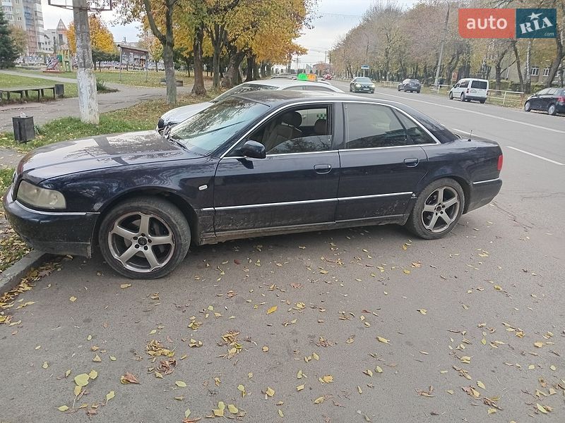 Седан Audi A8 1999 в Калуше