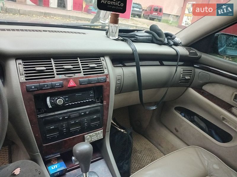Седан Audi A8 1999 в Калуше