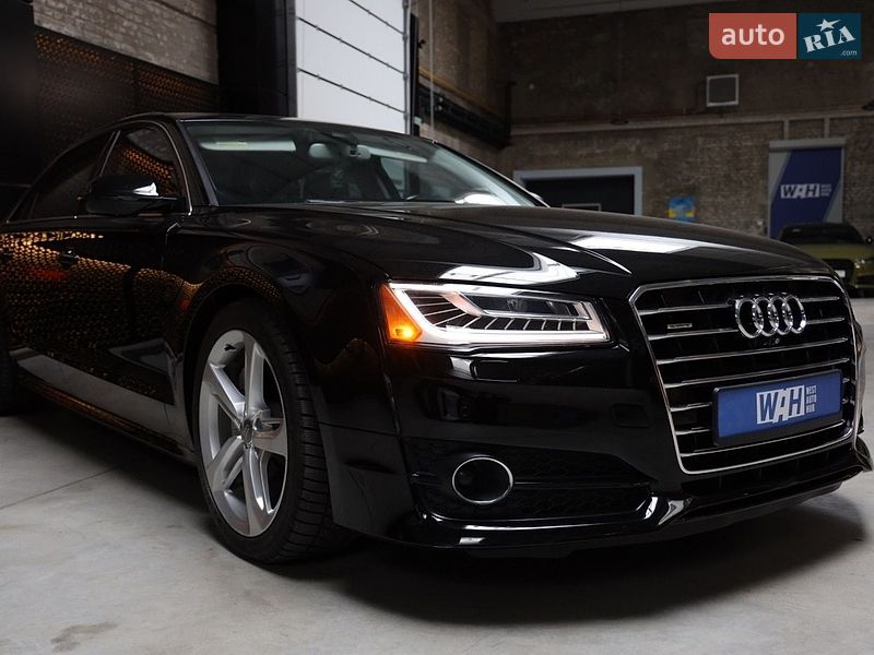 Седан Audi A8 2017 в Луцьку
