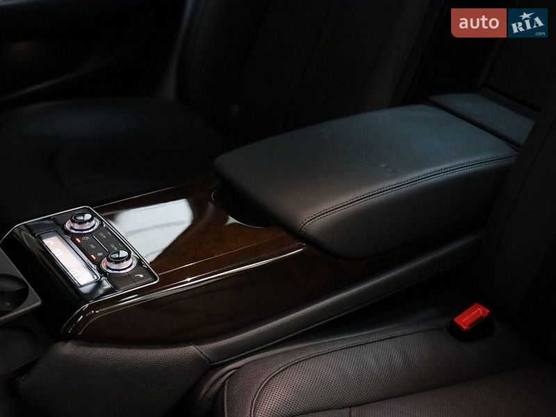 Седан Audi A8 2017 в Луцьку