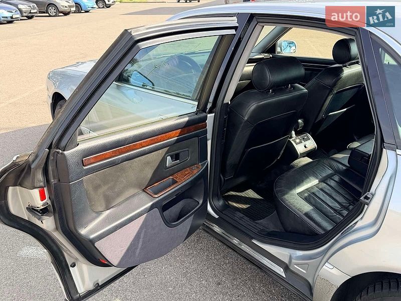 Седан Audi A8 1997 в Києві
