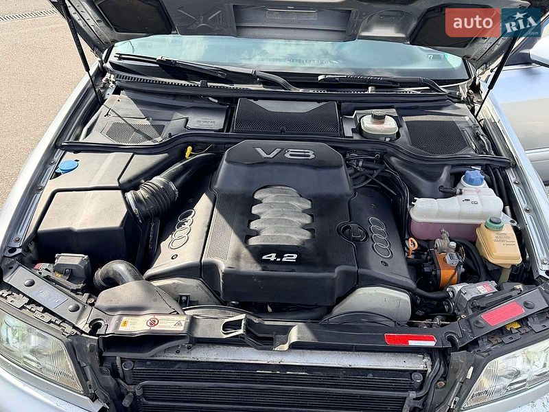 Седан Audi A8 1997 в Києві