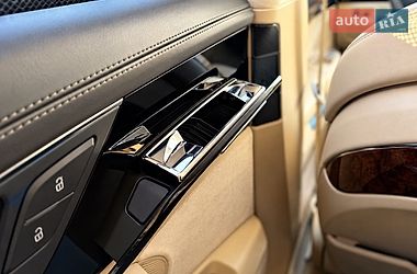 Седан Audi A8 2013 в Харькове