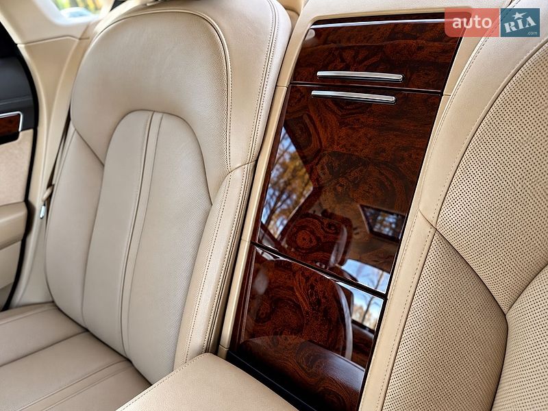 Седан Audi A8 2013 в Харькове