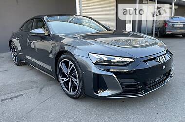 Лифтбек Audi e-tron GT 2022 в 