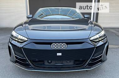 Лифтбек Audi e-tron GT 2022 в 