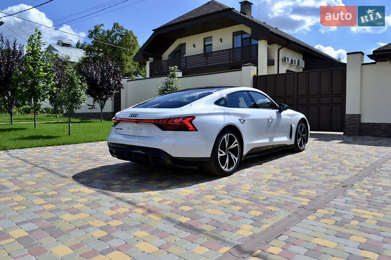 Лифтбек Audi e-tron GT 2023 в Харькове
