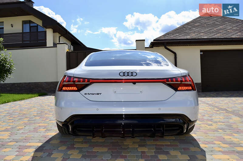 Лифтбек Audi e-tron GT 2023 в Харькове
