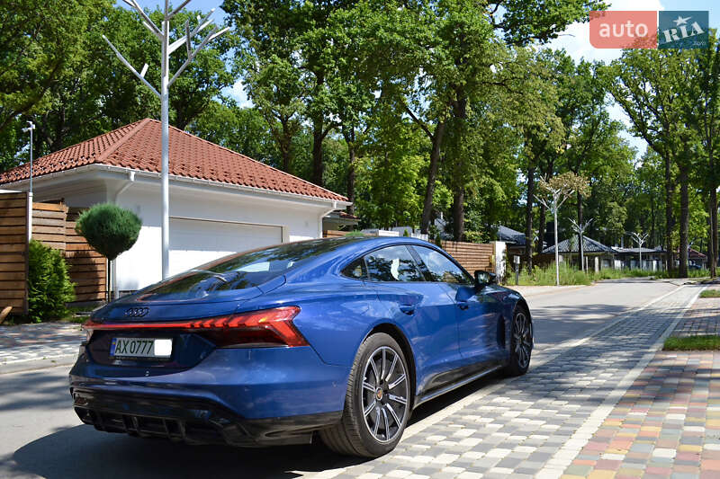 Лифтбек Audi e-tron GT 2023 в Киеве