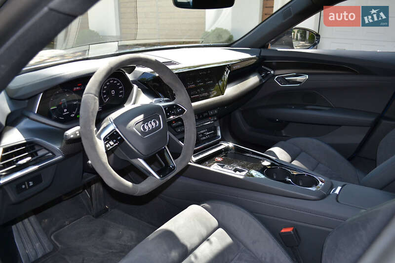 Лифтбек Audi e-tron GT 2023 в Киеве
