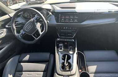 Лифтбек Audi e-tron GT 2022 в 