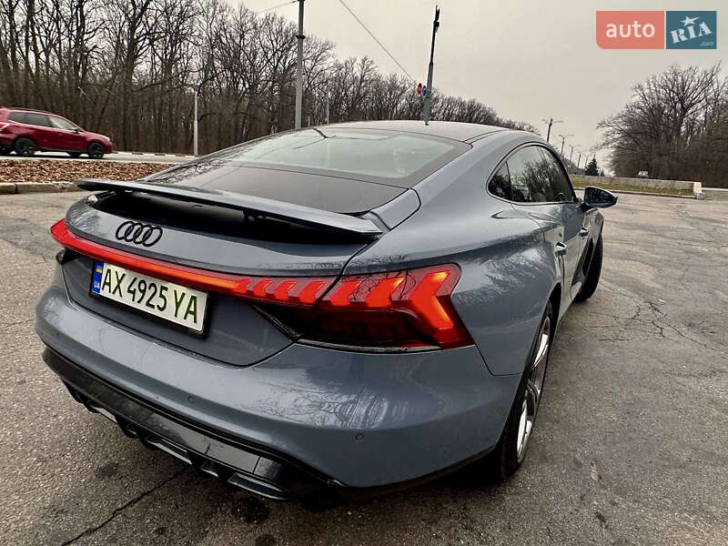 Лифтбек Audi e-tron GT 2023 в Киеве