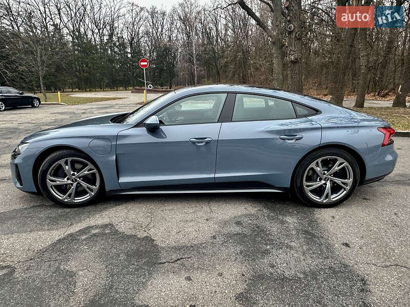 Лифтбек Audi e-tron GT 2023 в Киеве
