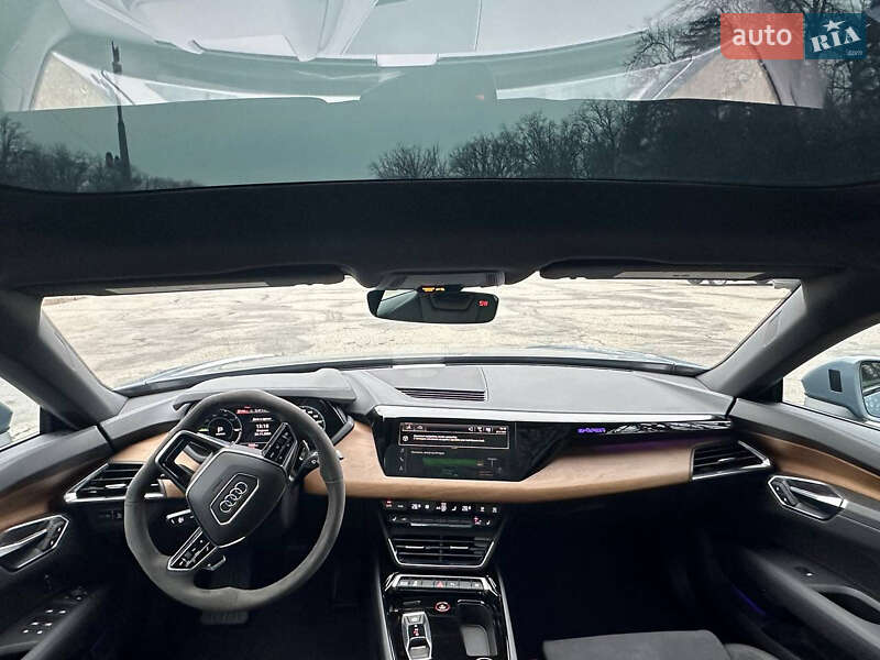 Лифтбек Audi e-tron GT 2023 в Киеве
