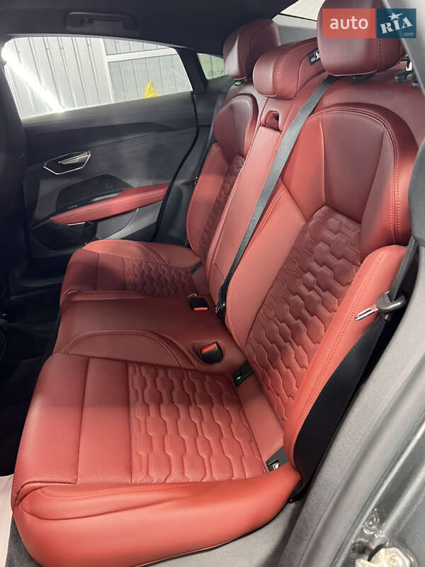 Лифтбек Audi e-tron GT 2022 в Киеве