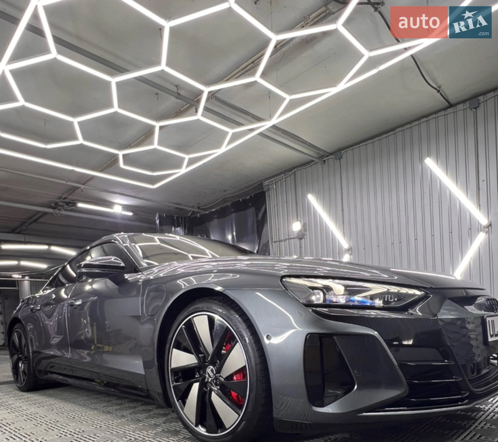 2021 Audi e-tron GT - мініатюра 9