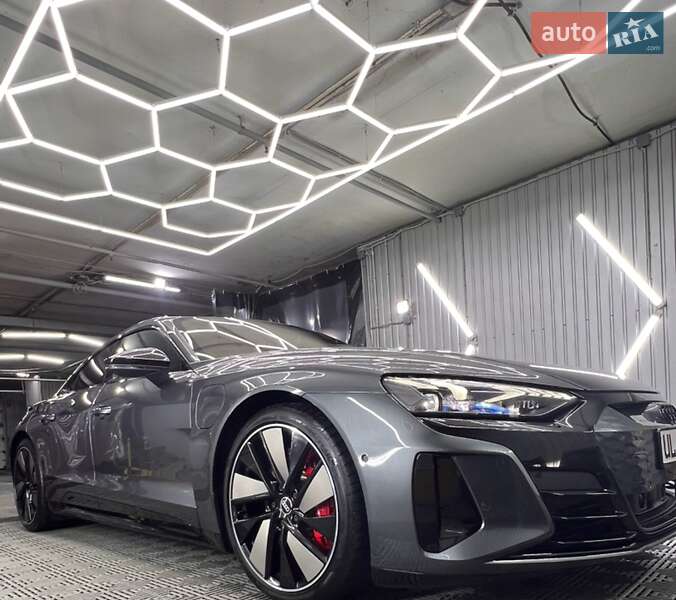 Лифтбек Audi e-tron GT 2022 в Киеве