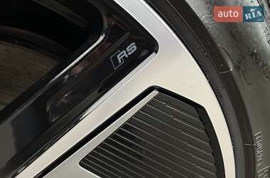 Лифтбек Audi e-tron GT 2021 в 