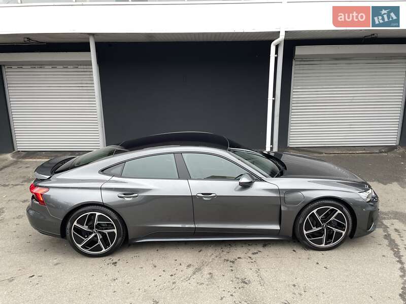 Лифтбек Audi e-tron GT 2021 в Киеве