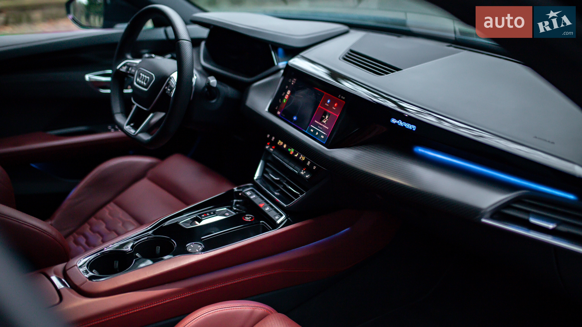 2021 Audi e-tron GT - мініатюра 31