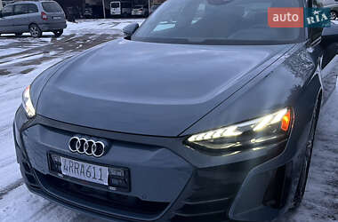 Лифтбек Audi e-tron GT 2022 в 