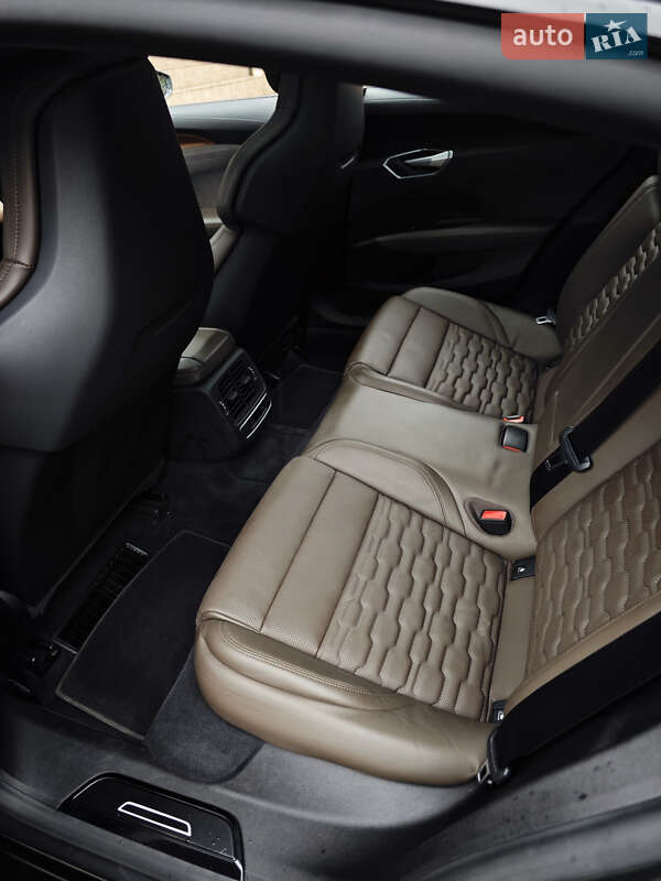 Лифтбек Audi e-tron GT 2021 в Черновцах фото 17 Лифтбек Audi e-tron GT 2021 в Черновцах