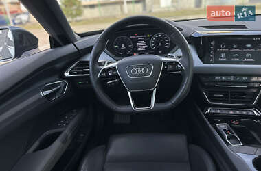 Лифтбек Audi e-tron GT 2021 в 