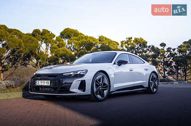 Лифтбек Audi e-tron GT 2021 в 
